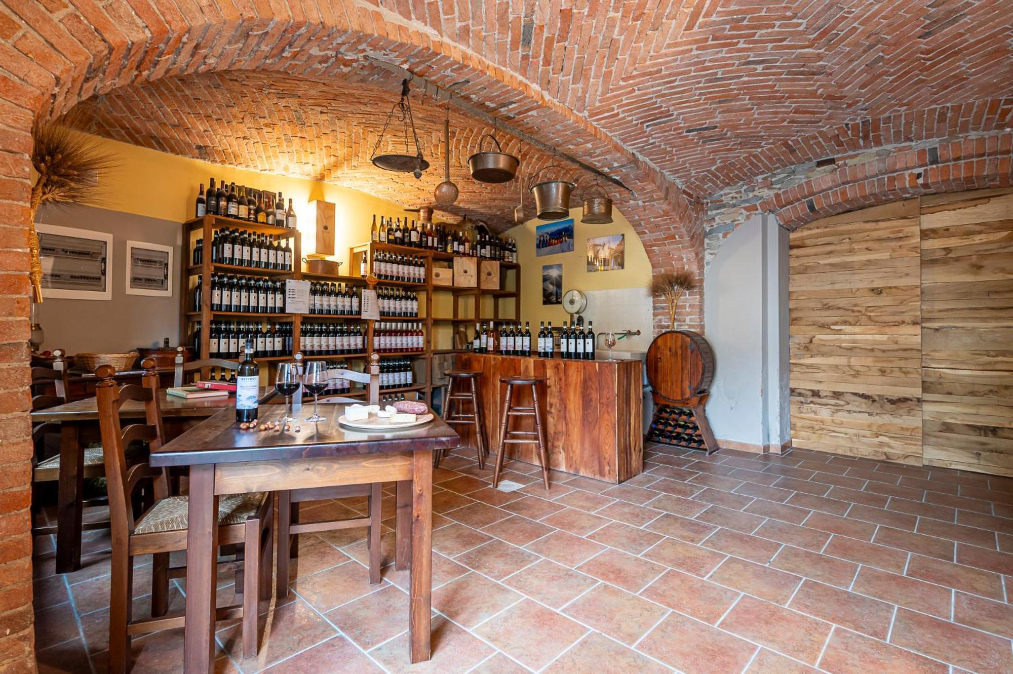 Agriturismo Cantine Bevione - Family Apartments Farigliano Экстерьер фото