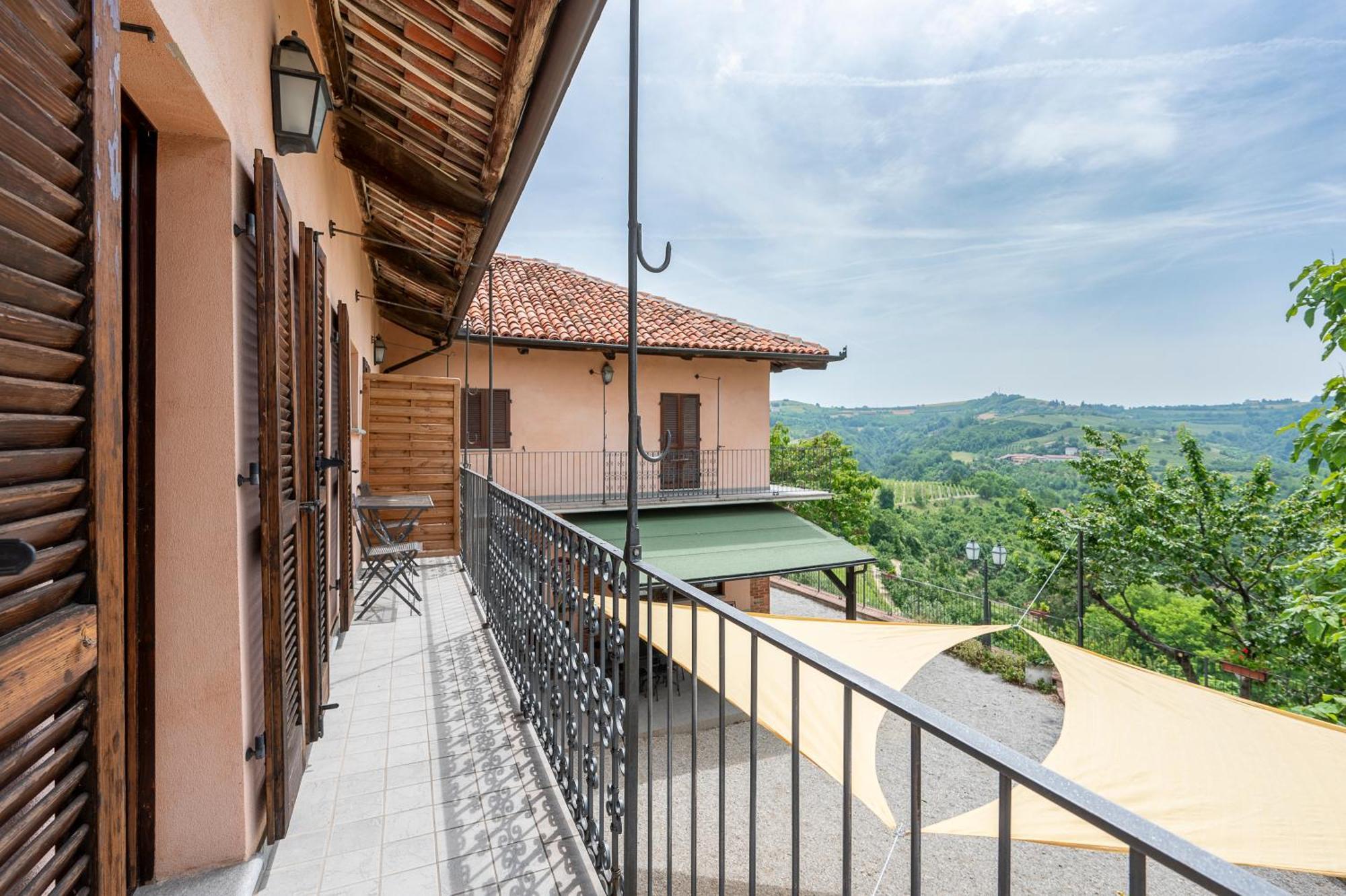Agriturismo Cantine Bevione - Family Apartments Farigliano Экстерьер фото