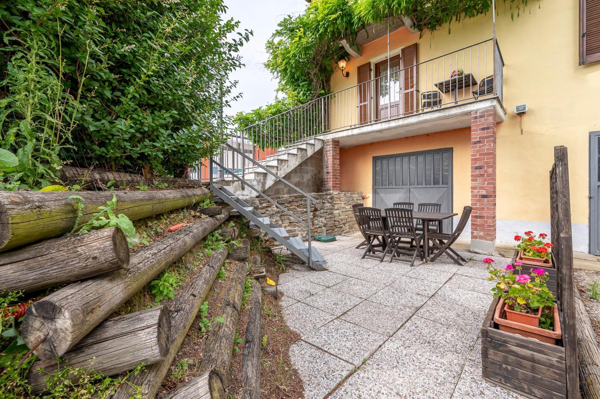 Agriturismo Cantine Bevione - Family Apartments Farigliano Экстерьер фото